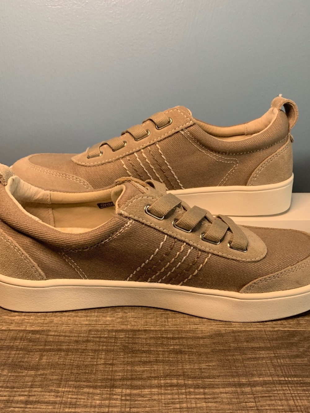 Revitalign Dara sneaker Orthotic